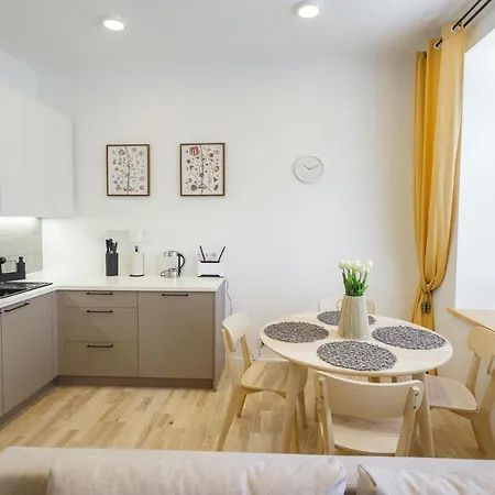 1212 With Free Parking דירה *