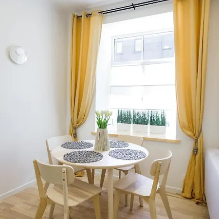 1212 With Free Parking 公寓 里加