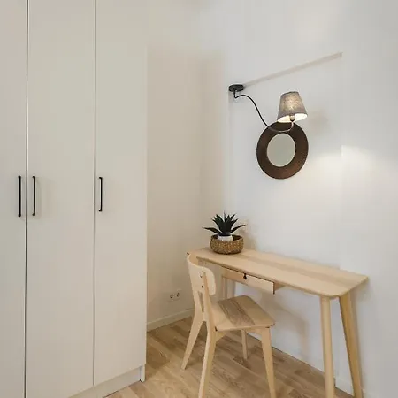 1212 With Free Parking Рига