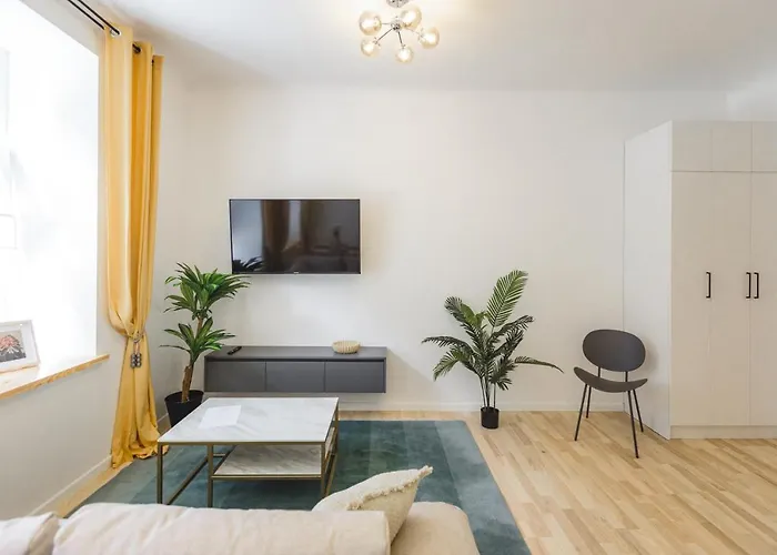 1212 With Free Parking Apartment *