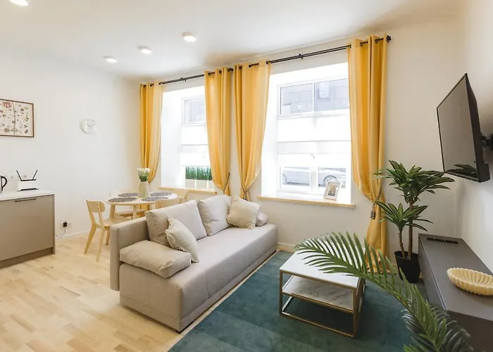 1212 With Free Parking * 리가