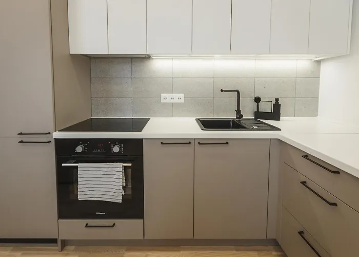 1212 With Free Parking 아파트 리가